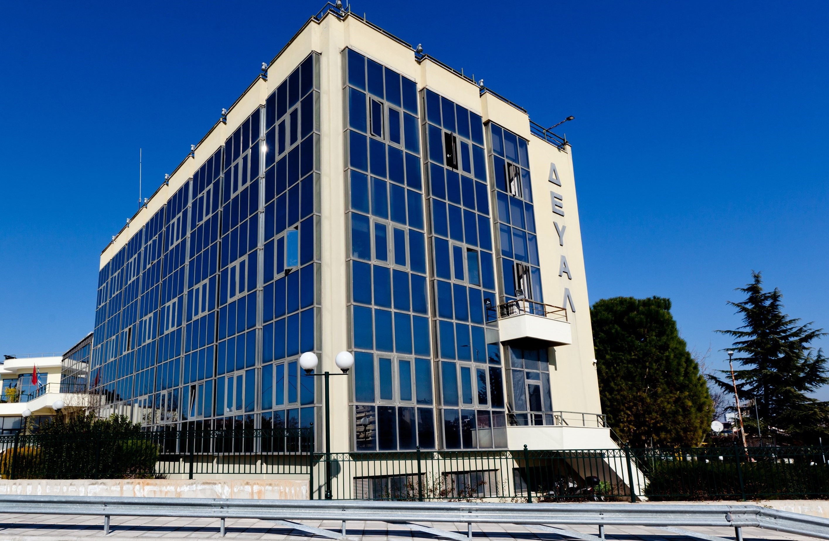 Aφαίρεσαν 4.000 παλιά ρολόγια της ΔΕΥΑΛ